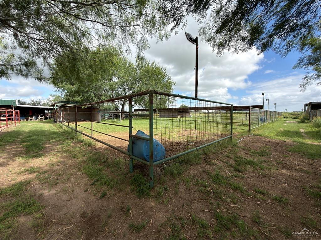 9510 Texan Road Mission, TX 78574 - Photo 34 of 43