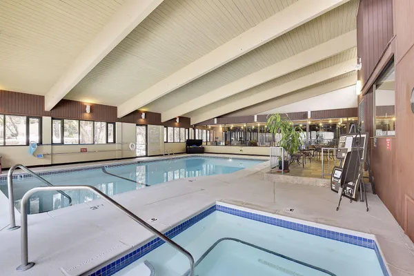 $265,000 | 6075 Lincoln Drive, Unit 305, Edina, MN 55436