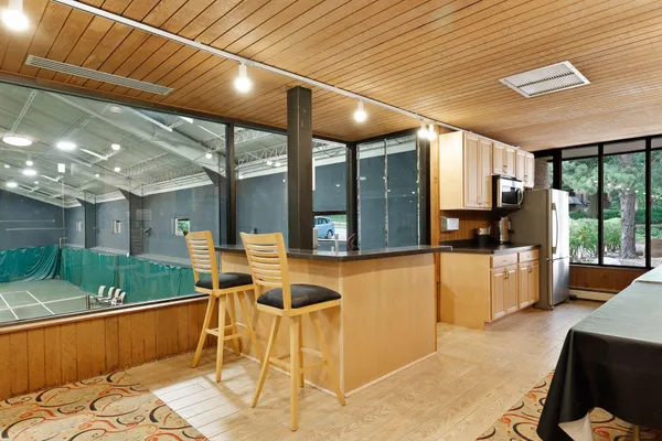 $265,000 | 6075 Lincoln Drive, Unit 305, Edina, MN 55436