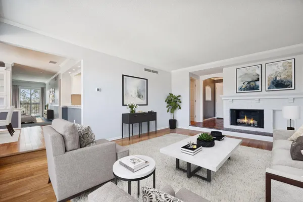 $265,000 | 6075 Lincoln Drive, Unit 305, Edina, MN 55436