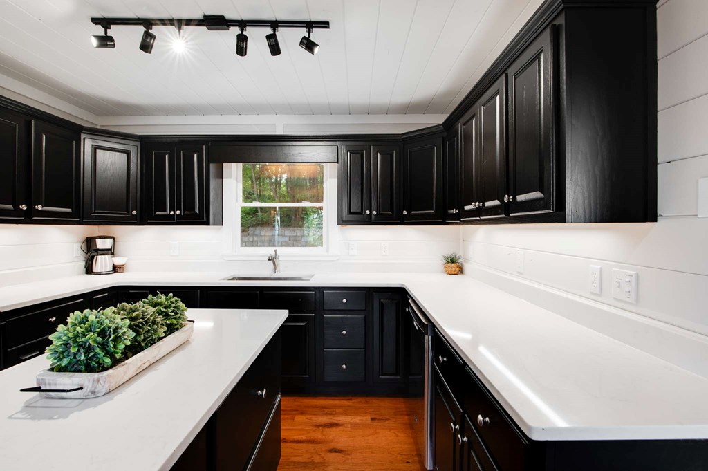 231 Sunrock Mountain Trail Blue Ridge, GA 30513 - Photo 16 of 61