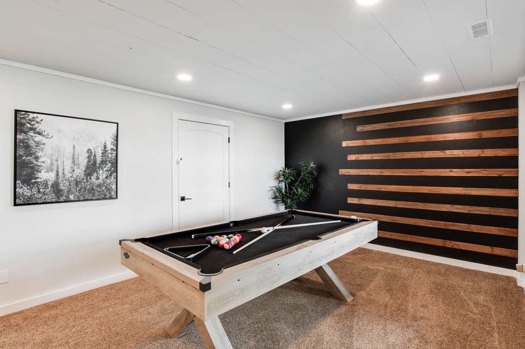 231 Sunrock Mountain Trail Blue Ridge, GA 30513 - Photo 50 of 61 a room with furniture and window