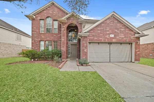 $2,700 | 8804 Sunforest Lane, Pearland, TX 77584