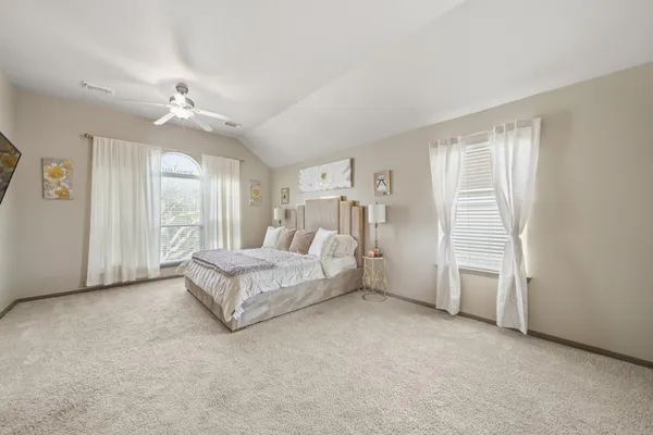 $2,700 | 8804 Sunforest Lane, Pearland, TX 77584