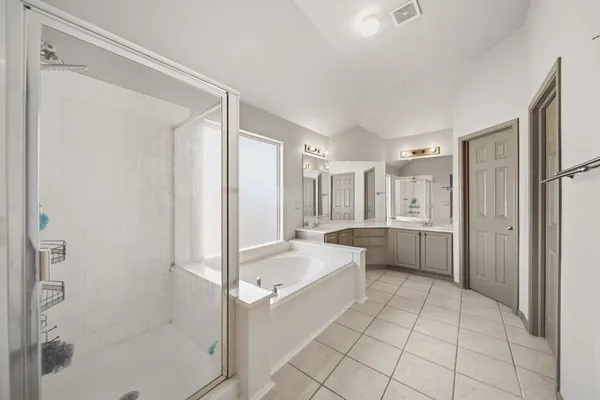 $2,700 | 8804 Sunforest Lane, Pearland, TX 77584