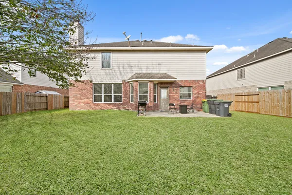 $2,700 | 8804 Sunforest Lane, Pearland, TX 77584