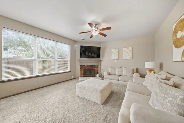 $2,700 | 8804 Sunforest Lane, Pearland, TX 77584