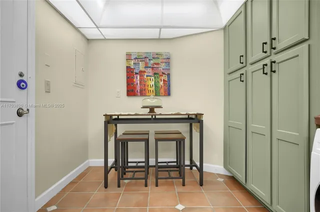 $1,090,000 | 1121 Crandon Boulevard, Unit E803, Key Biscayne, FL 33149