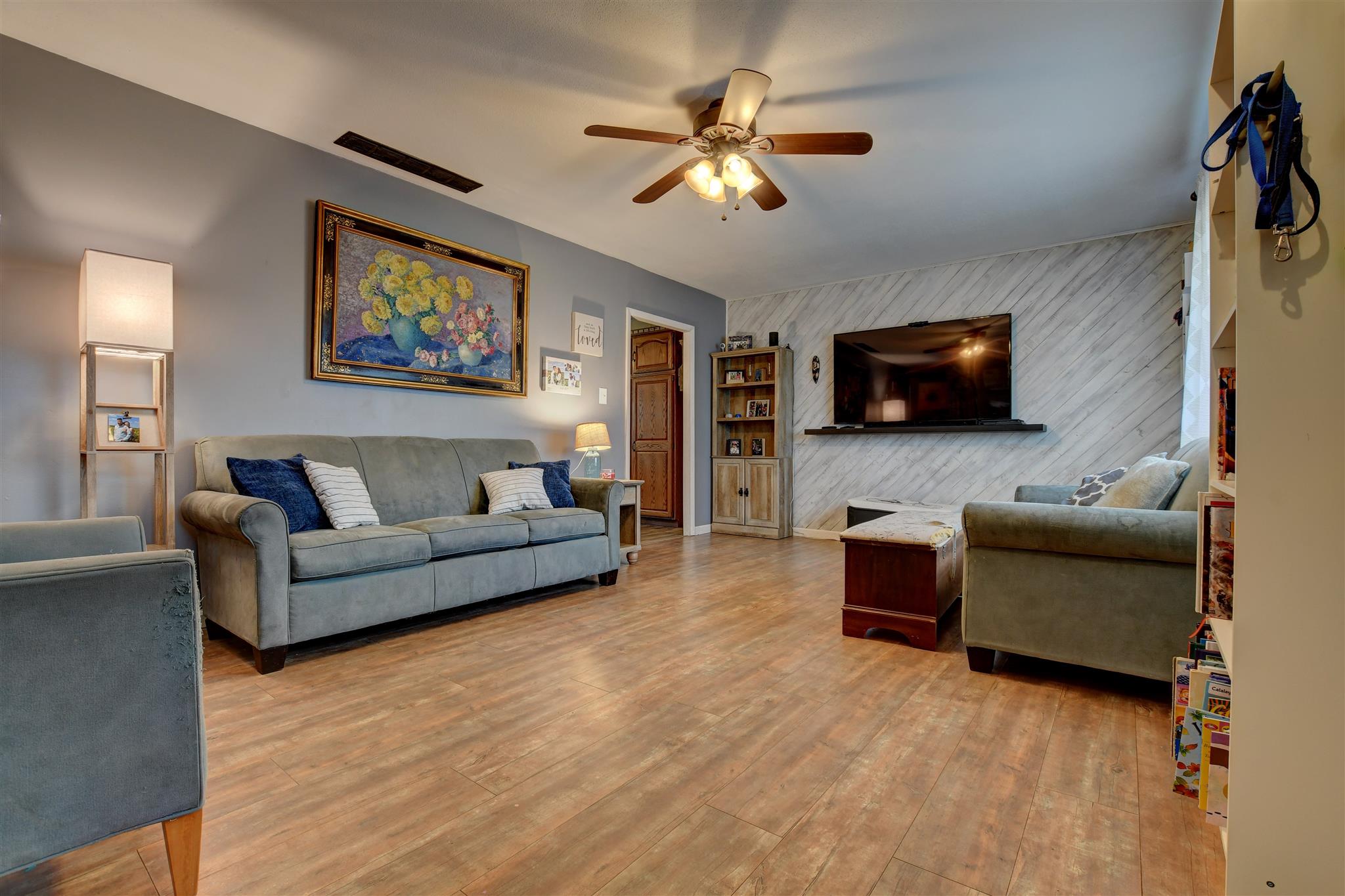 1622 Tulip Tree Road Fort Wayne, IN 46825 - Photo 3 of 26 Gallery Image 3