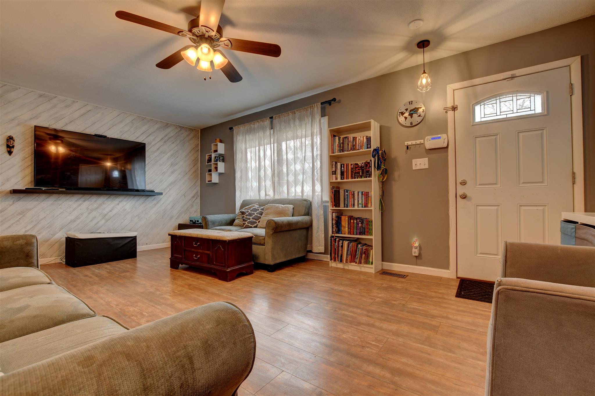 1622 Tulip Tree Road Fort Wayne, IN 46825 - Photo 7 of 26 Gallery Image 7