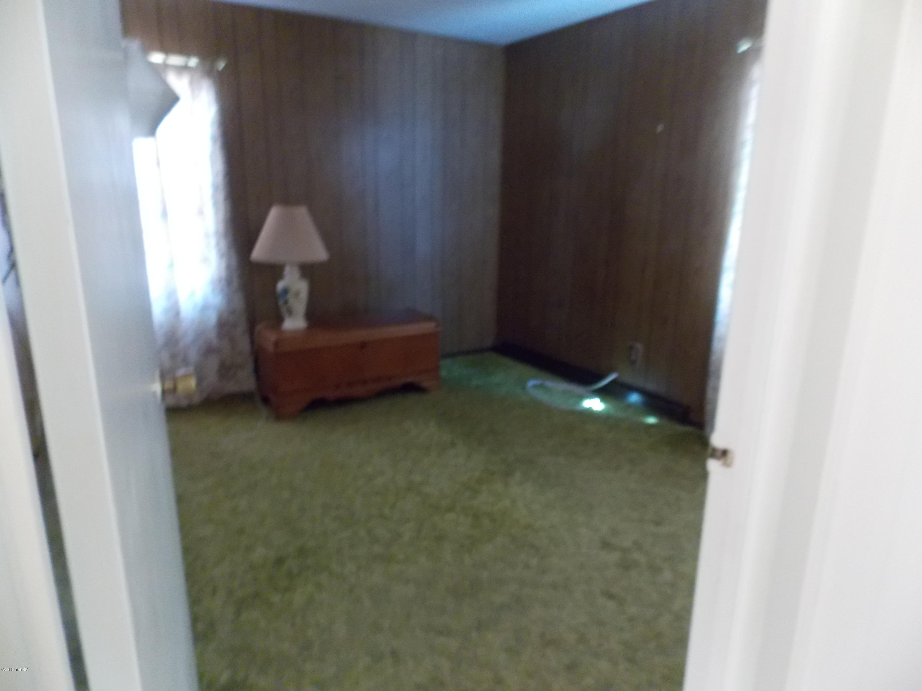1609 Fulkerson Road Niles, MI 49120 - Photo 22 of 32 DSCN3410