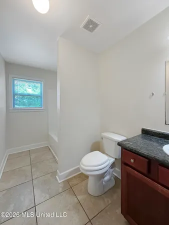 $1,850 | 266 Benachi Avenue, Biloxi, MS 39530