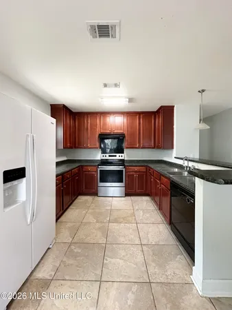 $1,850 | 266 Benachi Avenue, Biloxi, MS 39530