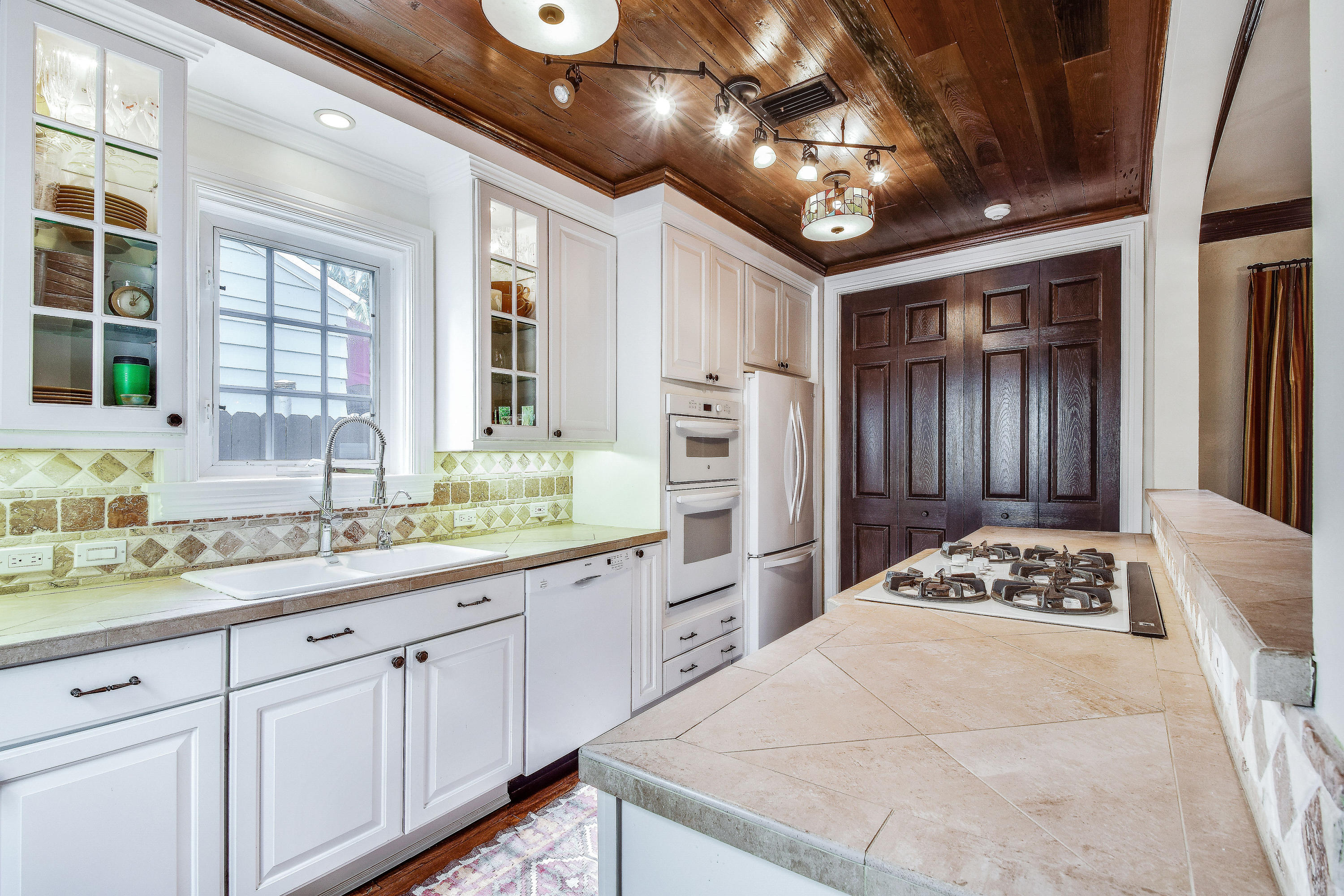 833 Sunset Road West Palm Beach, FL 33401 - Photo 12 of 22 833SunsetRoad_31-2