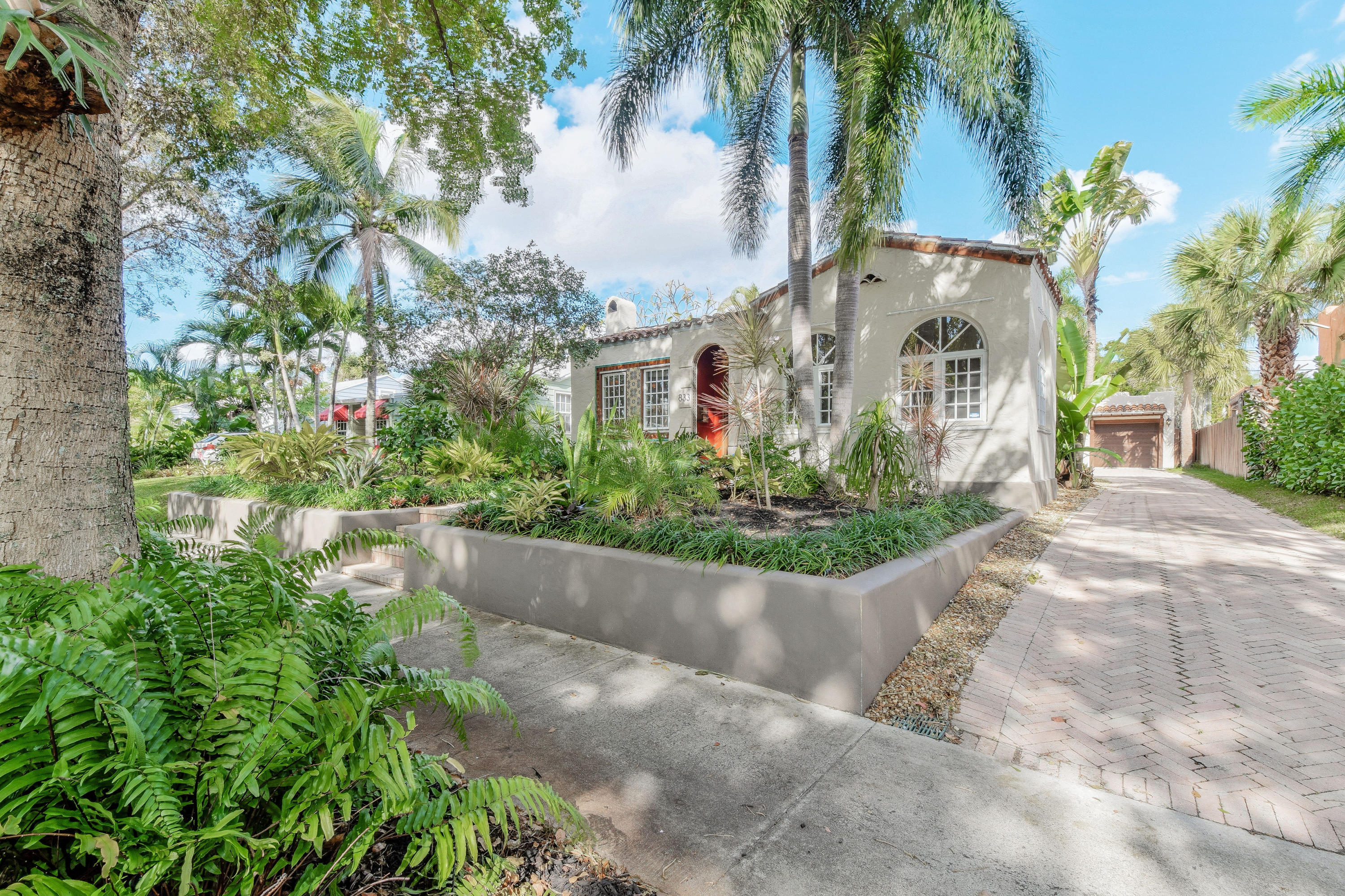 833 Sunset Road West Palm Beach, FL 33401 - Photo 22 of 22 833SunsetRoad_02