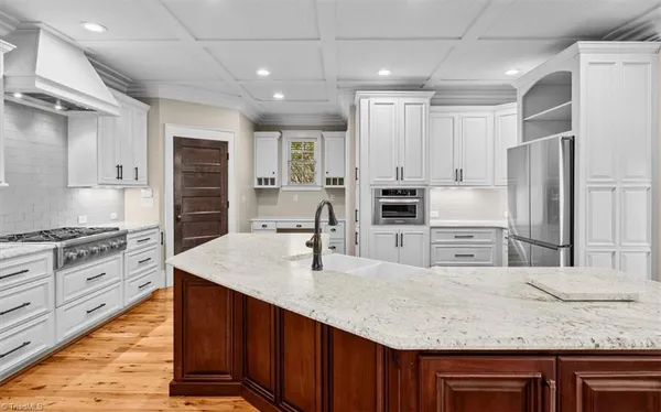 $974,900 | 8863 Cravenwood Drive, Oak Ridge, NC 27310