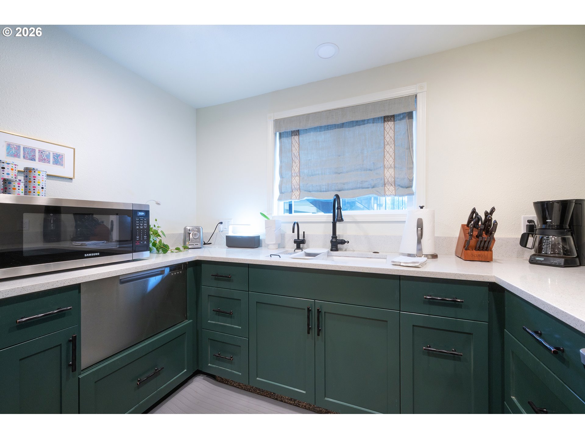 303 Country Club Road Eugene, OR 97401 - Photo 10 of 35