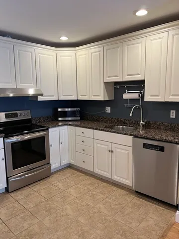 $4,300 | 33 Sleeper Street, Unit 410, Boston, MA 02210