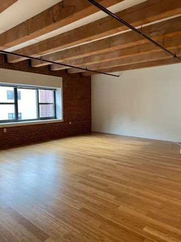 $4,300 | 33 Sleeper Street, Unit 410, Boston, MA 02210