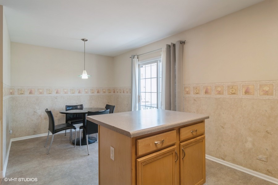 402 Holiday Lane, Unit 402 Hainesville, IL 60073 - Photo 5 of 14