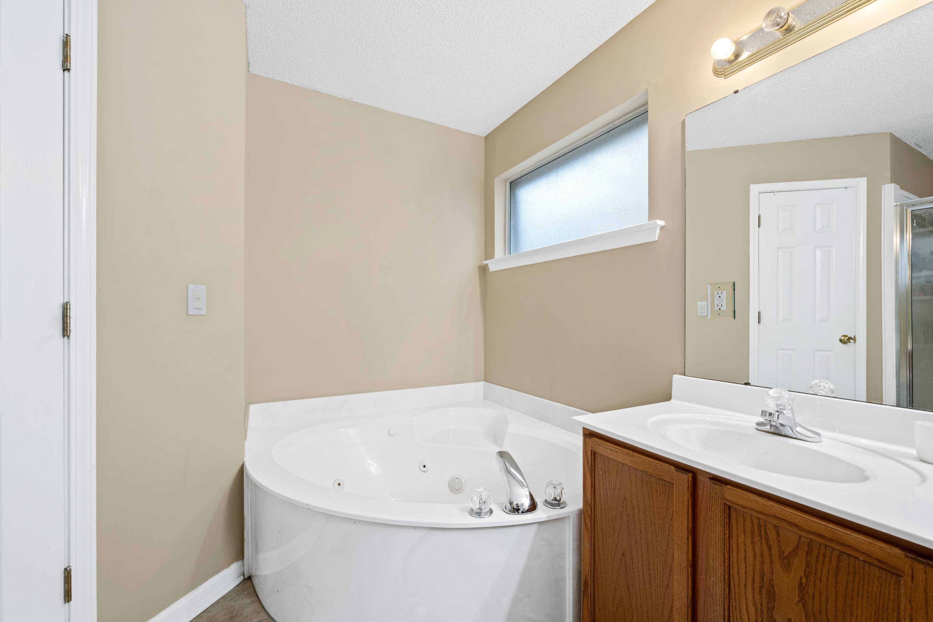 4908 Top Notch Loop Memphis, TN 38125 - Photo 14 of 26 Gallery Image 14