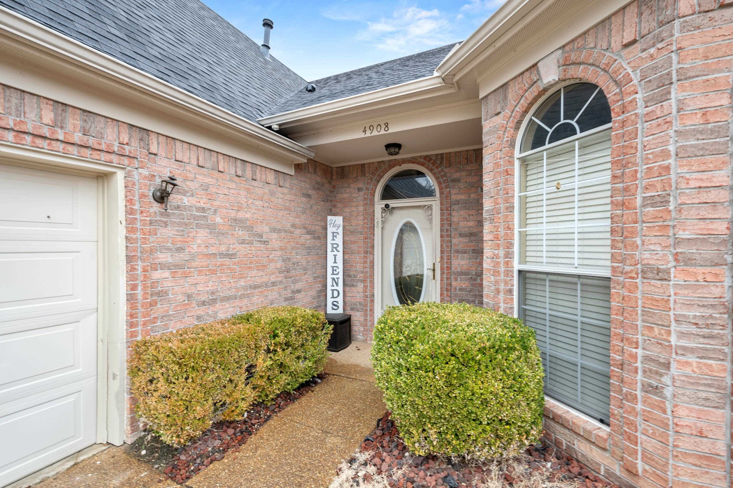 4908 Top Notch Loop Memphis, TN 38125 - Photo 2 of 26 Gallery Image 2