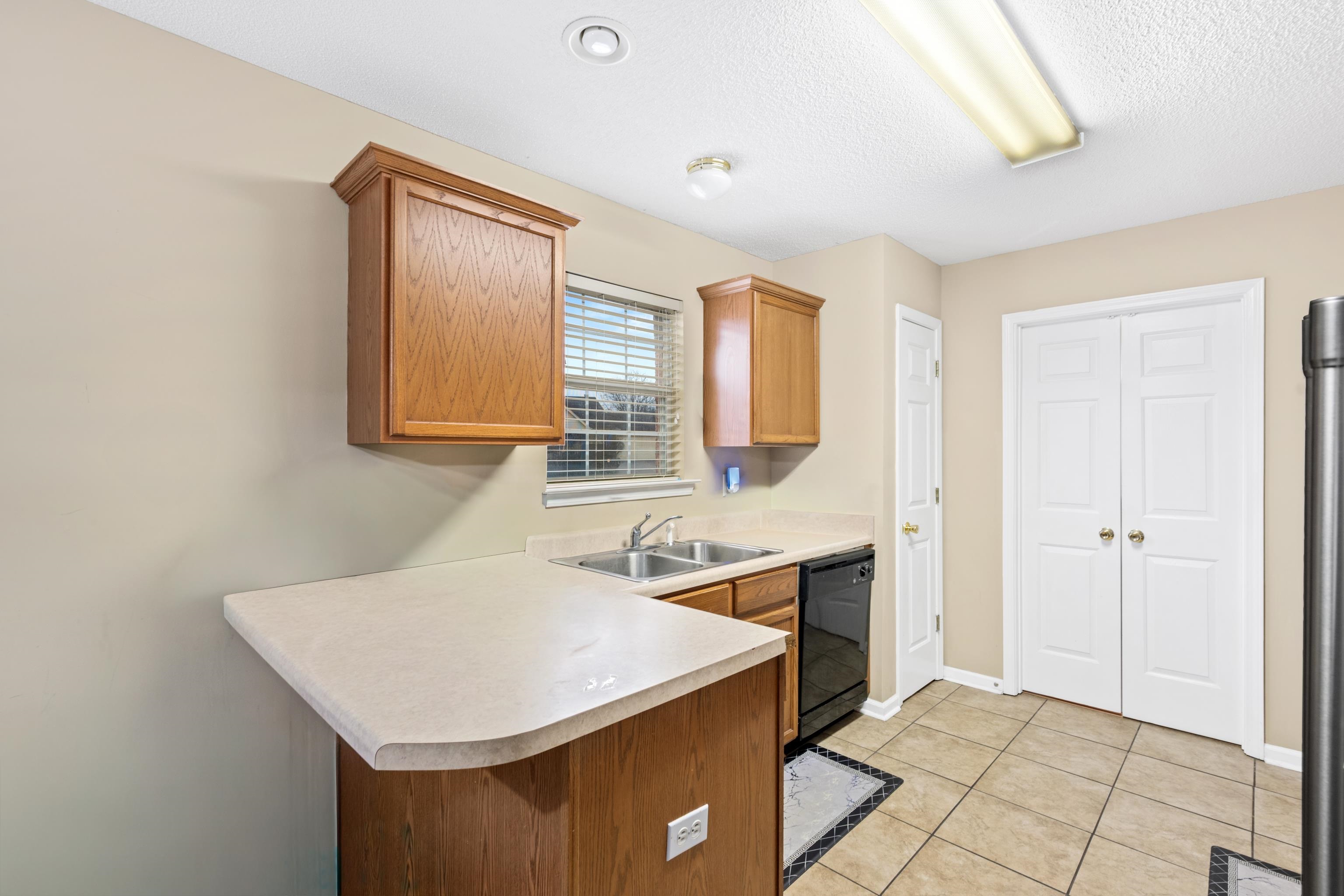 4908 Top Notch Loop Memphis, TN 38125 - Photo 9 of 26 Gallery Image 9