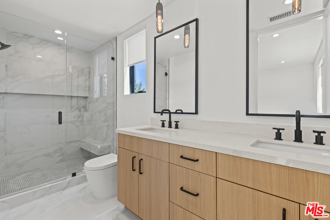 5839 Kester Avenue, Unit 2 Sherman Oaks, CA 91411 - Photo 11 of 17