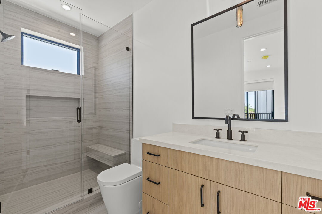 5839 Kester Avenue, Unit 2 Sherman Oaks, CA 91411 - Photo 13 of 17