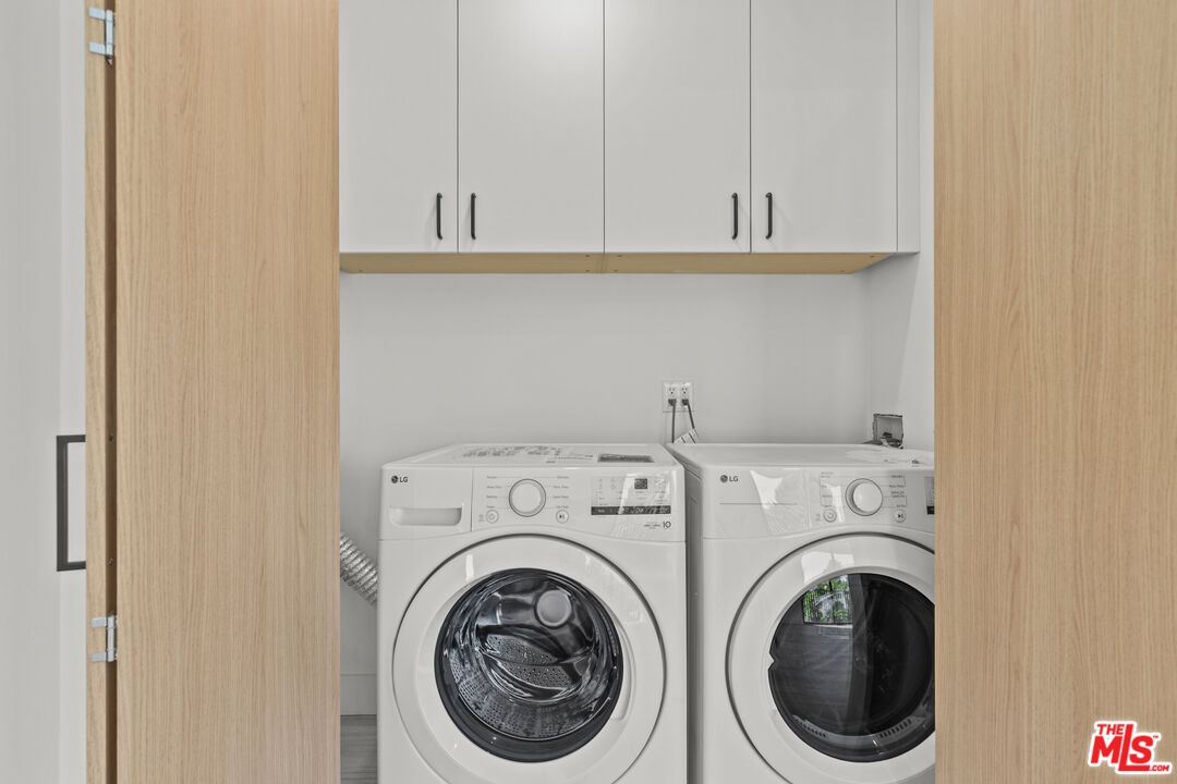 5839 Kester Avenue, Unit 2 Sherman Oaks, CA 91411 - Photo 14 of 17