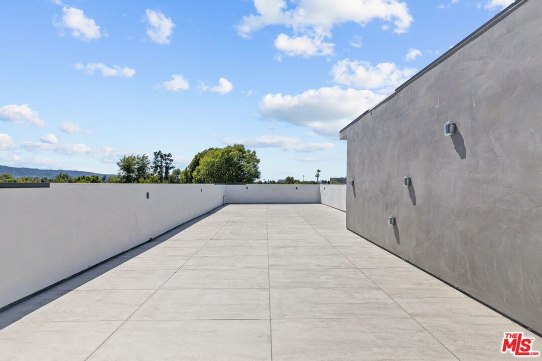 5839 Kester Avenue, Unit 2 Sherman Oaks, CA 91411 - Photo 15 of 17