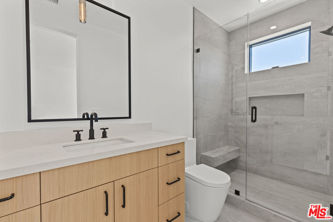 5839 Kester Avenue, Unit 2 Sherman Oaks, CA 91411 - Photo 9 of 17