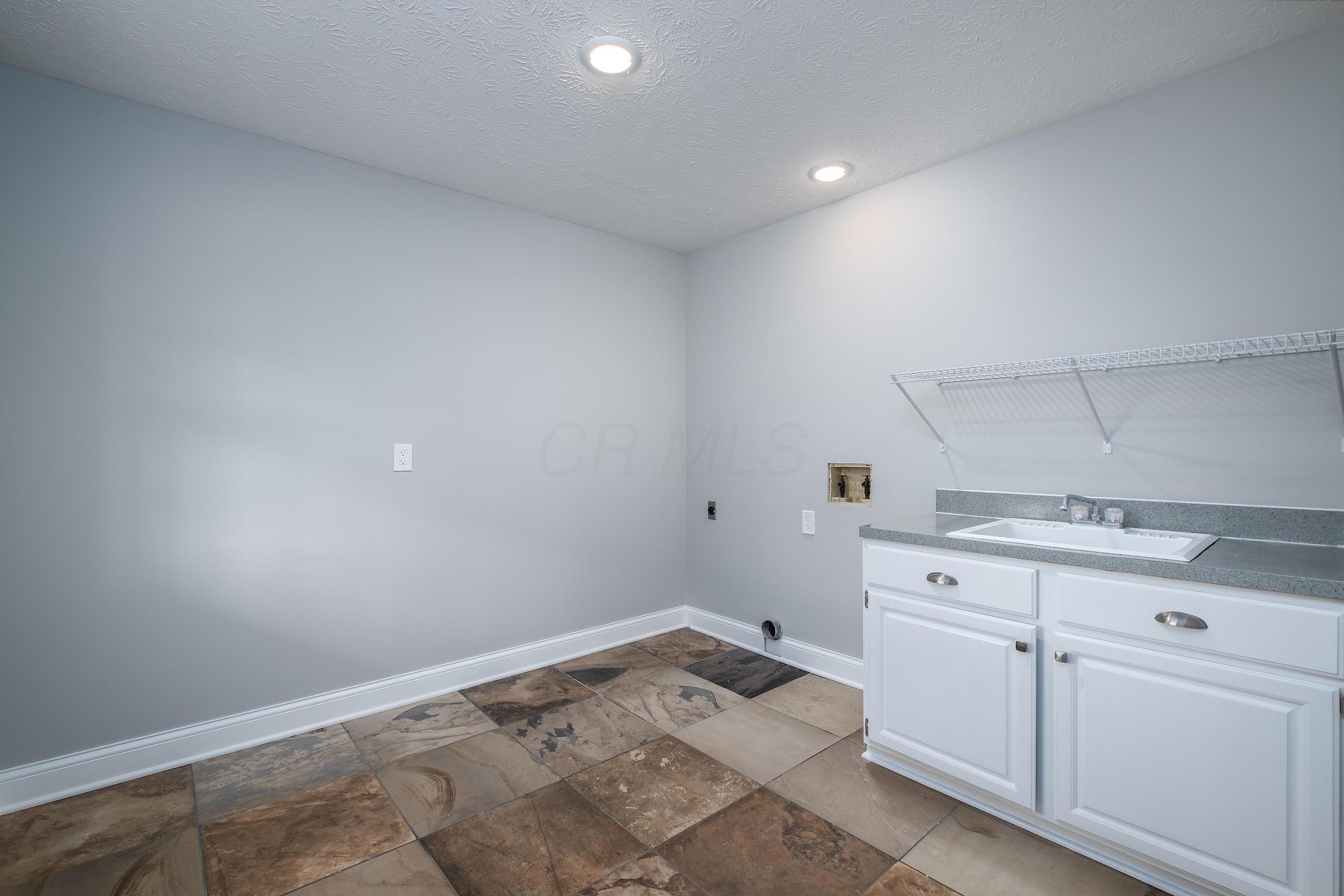 2164 Sandover Road Columbus, OH 43220 - Photo 4 of 32 Gallery Image 4