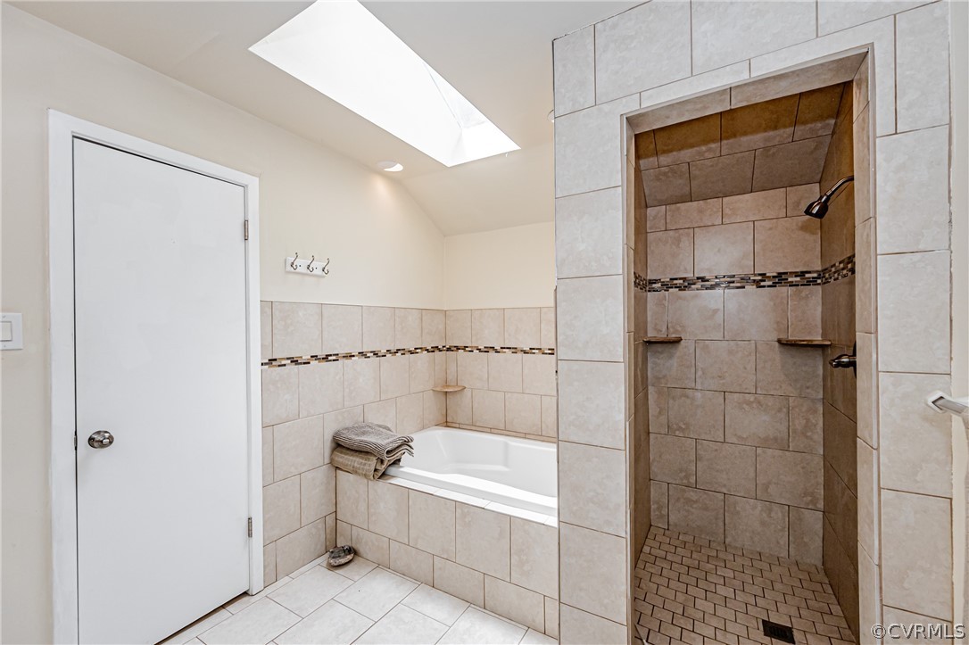 6022 Watch Harbour Road Midlothian, VA 23112 - Photo 33 of 50 a bathroom with a bathtub and a shower
