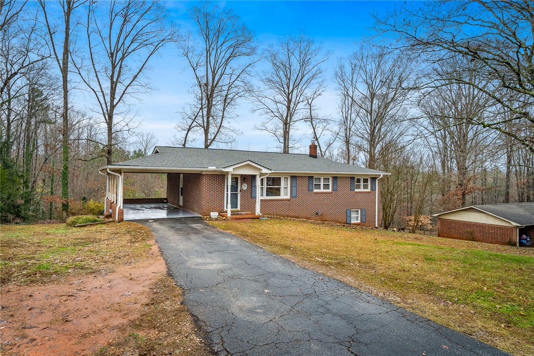 117 State Rd S-37-381 Seneca, SC 29678 - Photo 2 of 39 Gallery Image 2