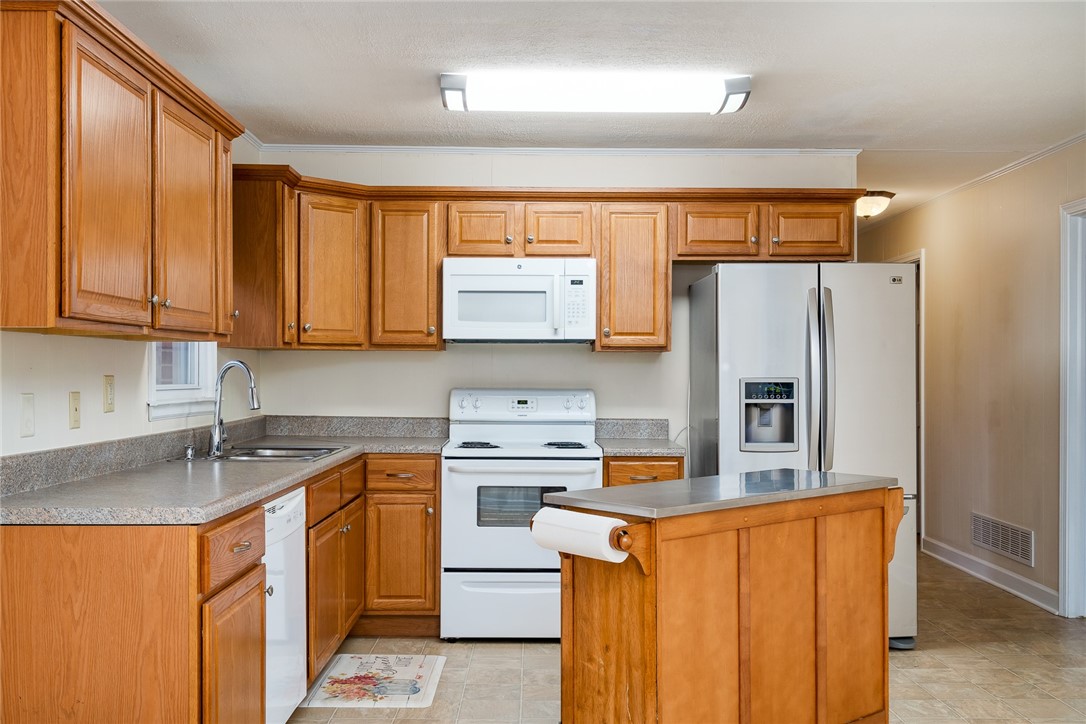 117 State Rd S-37-381 Seneca, SC 29678 - Photo 10 of 39 Gallery Image 10
