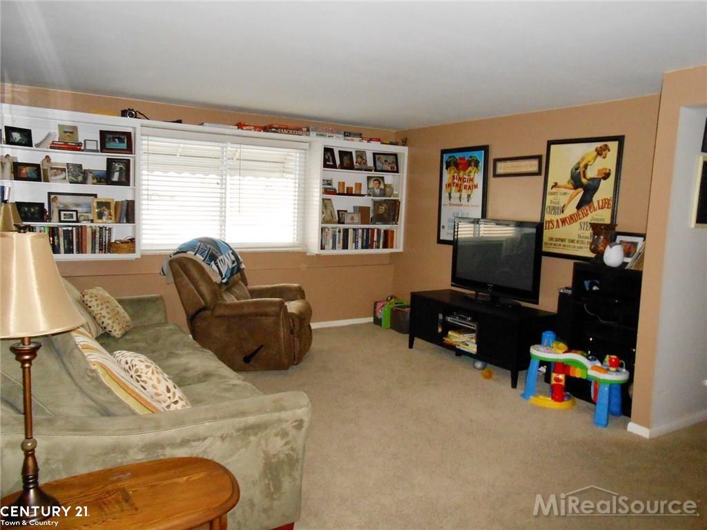 615 Parkdale Avenue Rochester, MI 48307 - Photo 12 of 29