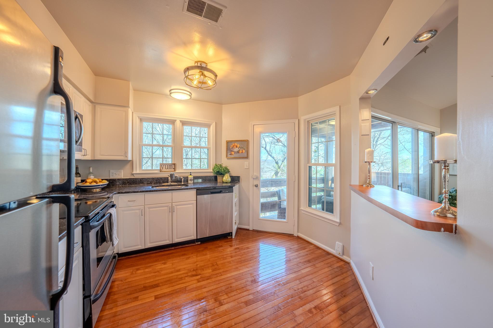 11168 Beaver Trail Court Reston, VA 20191 - Photo 21 of 42