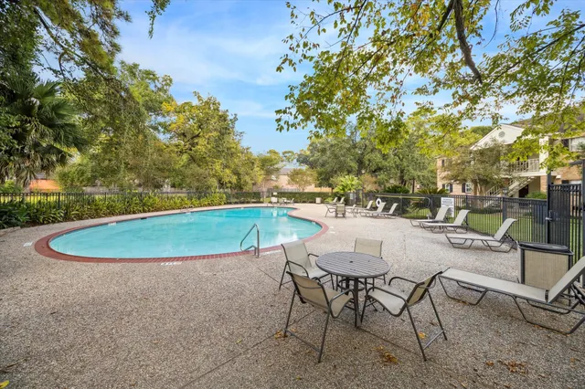 $199,999 | 903 Wax Myrtle Lane, Houston, TX 77079