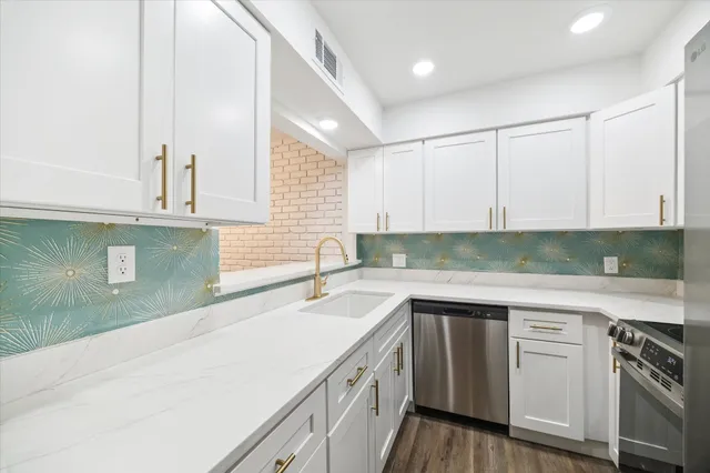 $199,999 | 903 Wax Myrtle Lane, Houston, TX 77079