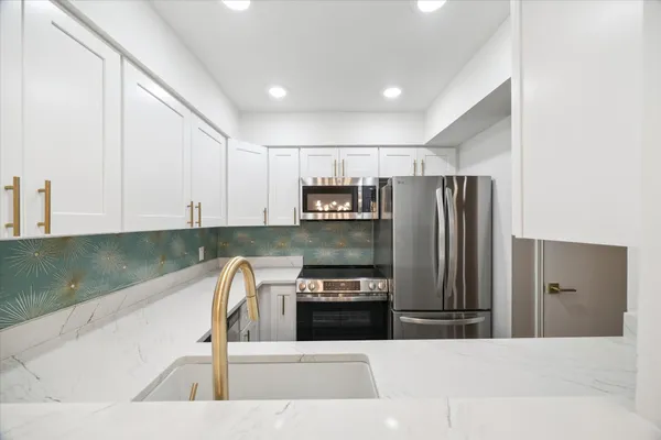 $199,999 | 903 Wax Myrtle Lane, Houston, TX 77079