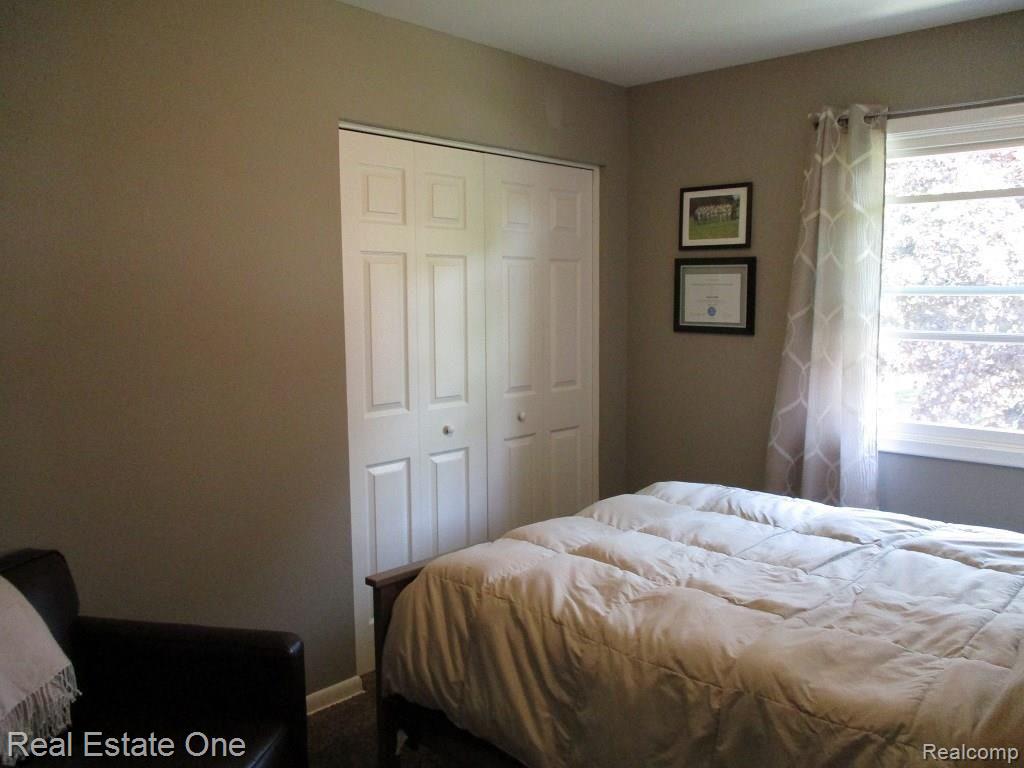 5350 North Georgetown Road Grand Blanc, MI 48439 - Photo 24 of 41 IMG_0115.JPG