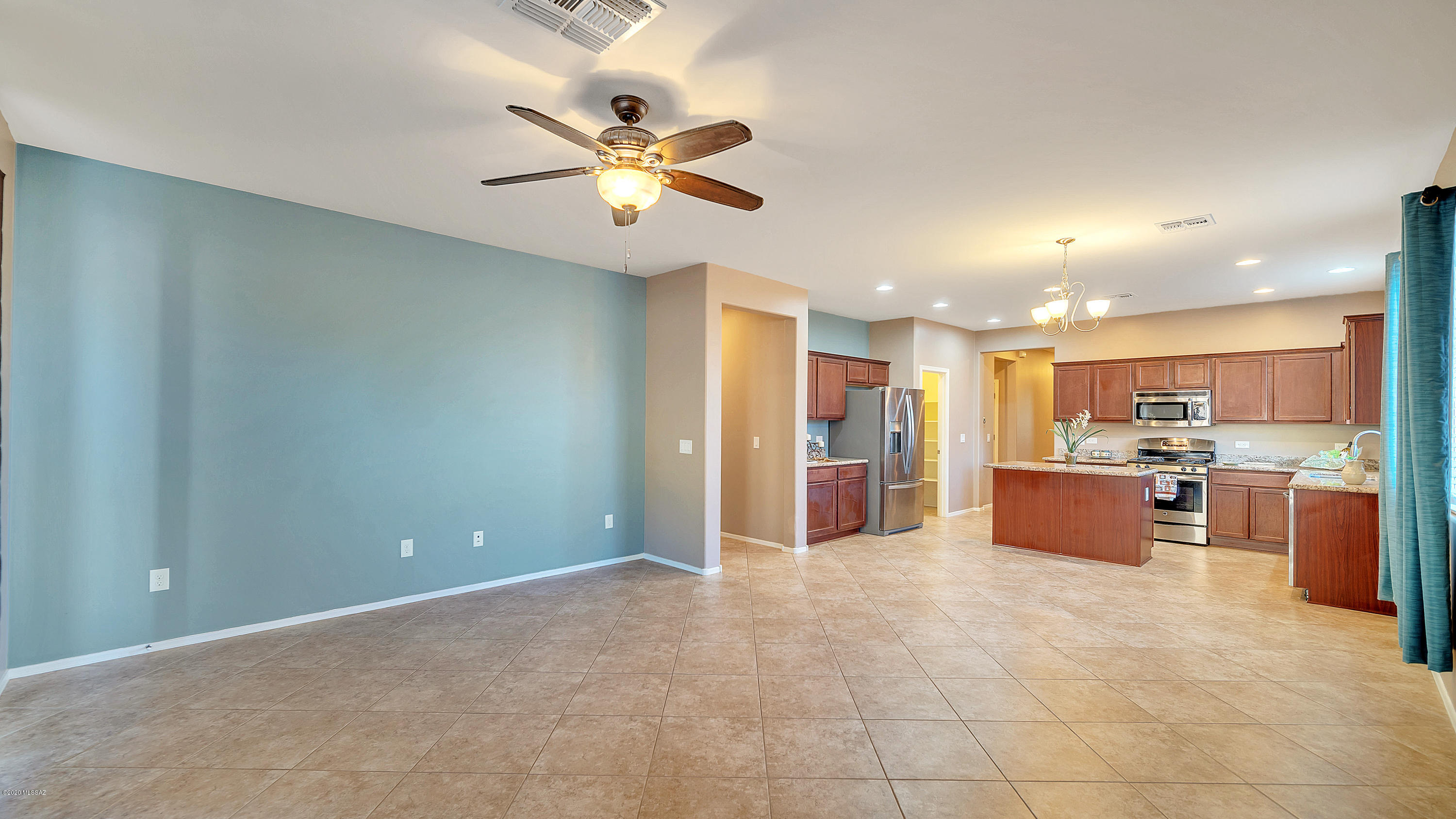 39049 South Running Roses Lane Tucson, AZ 85739 - Photo 25 of 33