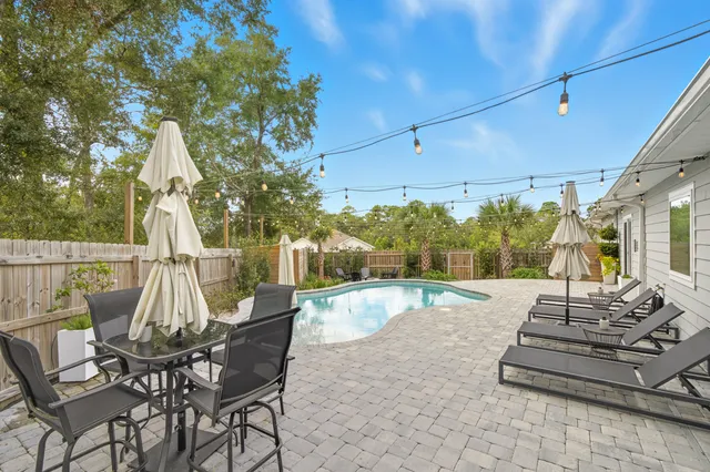 $689,900 | 30 Hammock Oaks Boulevard, Freeport, FL 32439