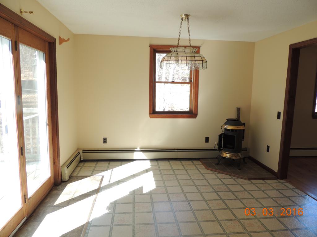 232 North Road Deerfield, NH 03037 - Photo 5 of 16