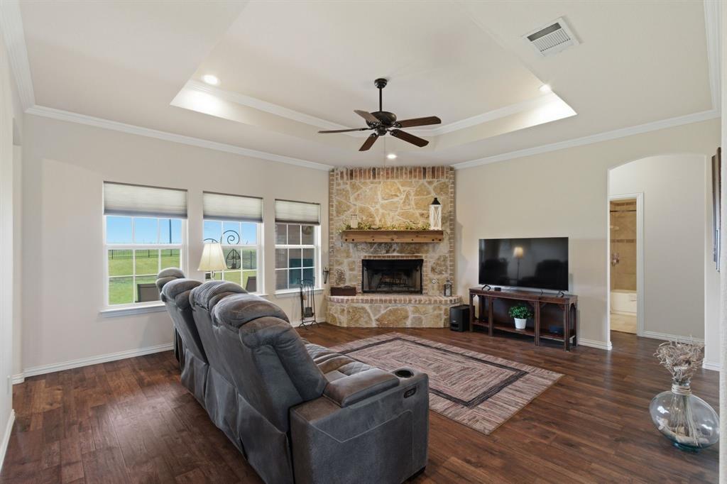 109 Heritage Parkway West Decatur, TX 76234 - Photo 14 of 40