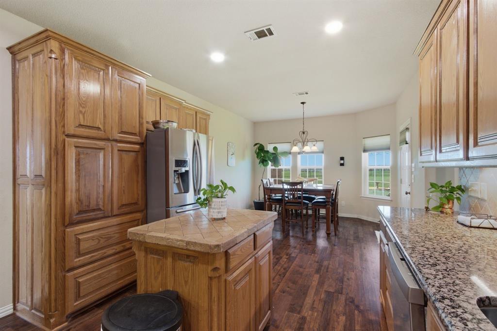 109 Heritage Parkway West Decatur, TX 76234 - Photo 21 of 40