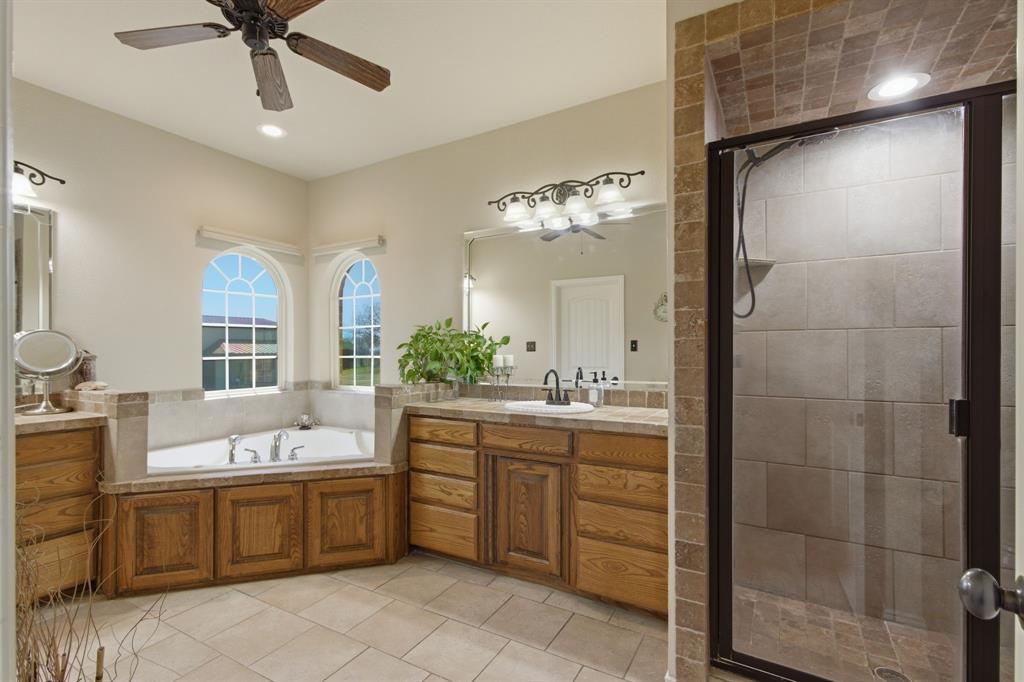 109 Heritage Parkway West Decatur, TX 76234 - Photo 25 of 40