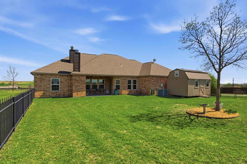 109 Heritage Parkway West Decatur, TX 76234 - Photo 33 of 40