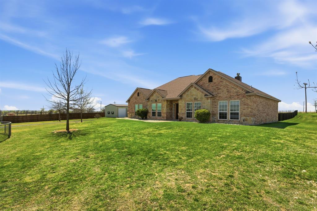 109 Heritage Parkway West Decatur, TX 76234 - Photo 7 of 40